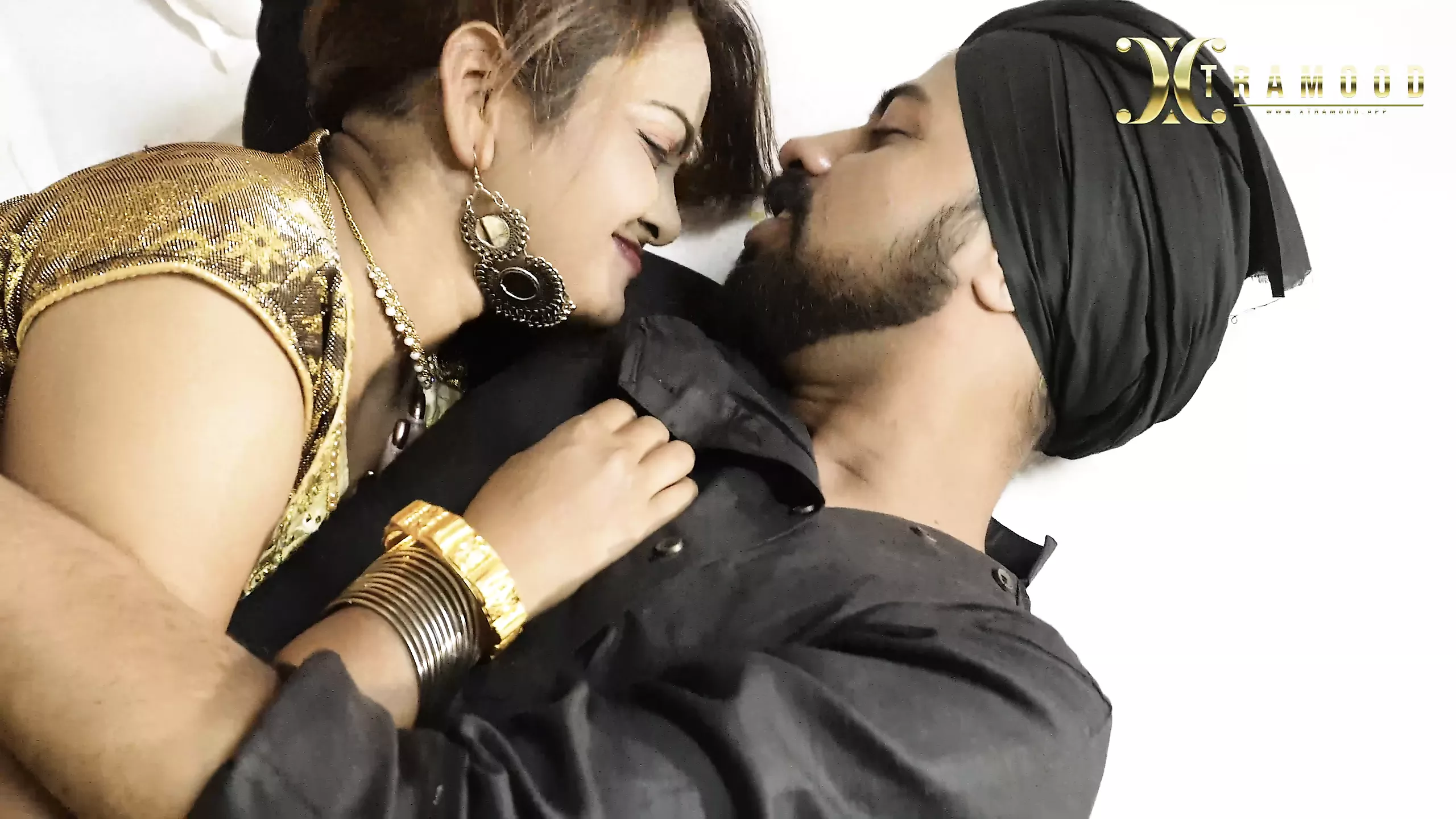 Desi Punjabi Munda Fucked with His Sexy Wife Free Porn a8
