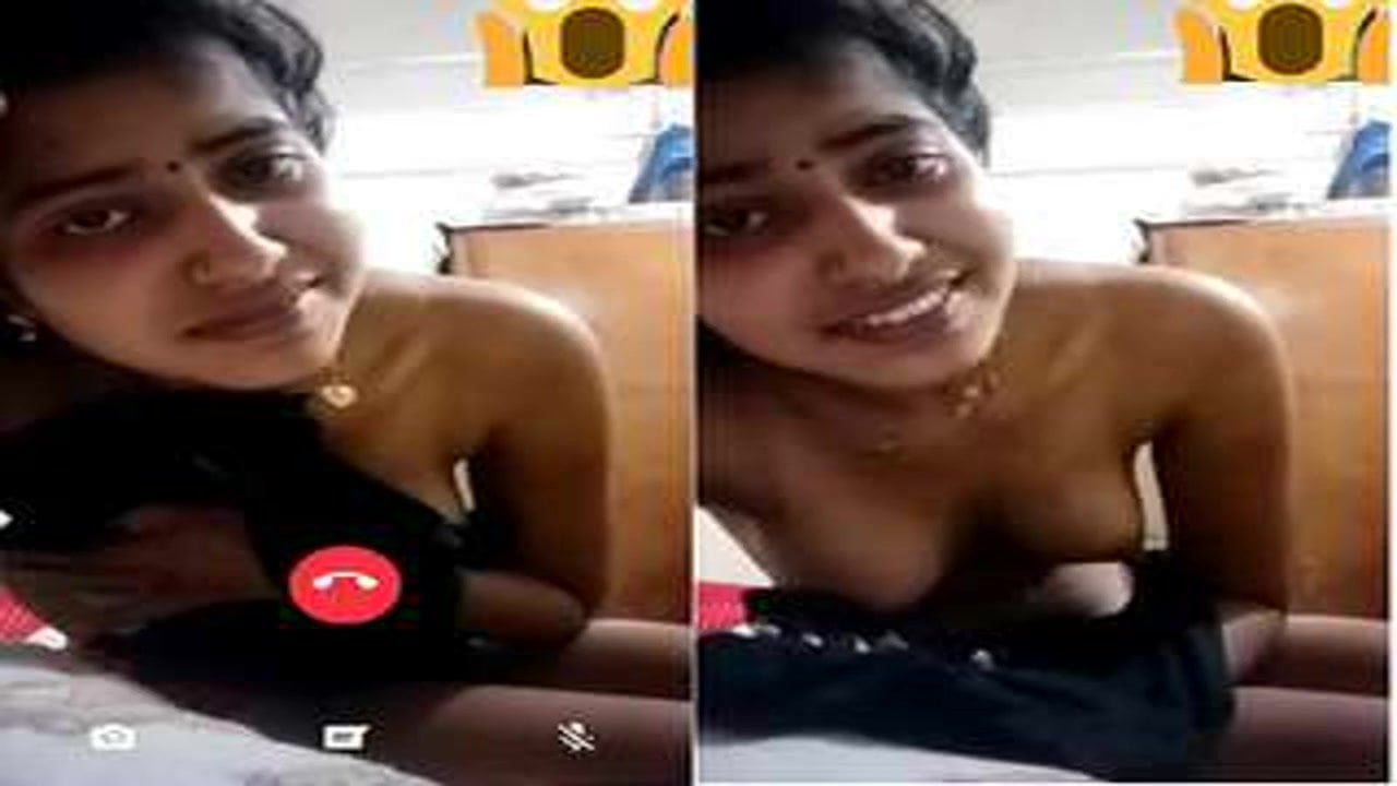 Desi girls showing boobs - Real Naked Girls