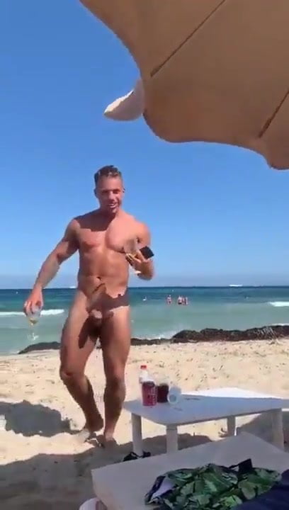 Showing the Big Dick at the Beach | xHamster