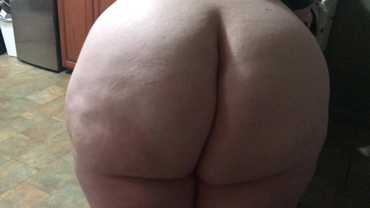 BBW Shaking Her 60 inch Ass! image