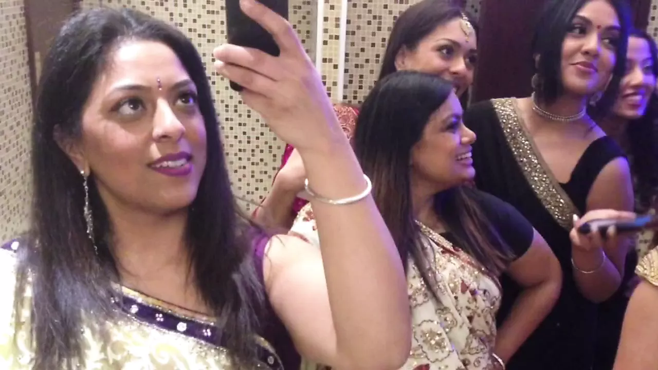 Uk Indian Desi Affair While Husband Was At Wedding picture