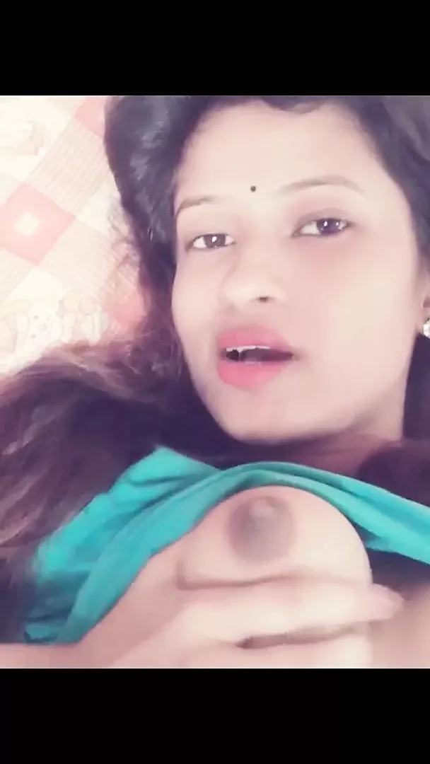 https://xhamster18.desi/videos/cute-indian-girl-showing-boobs-xhOla38