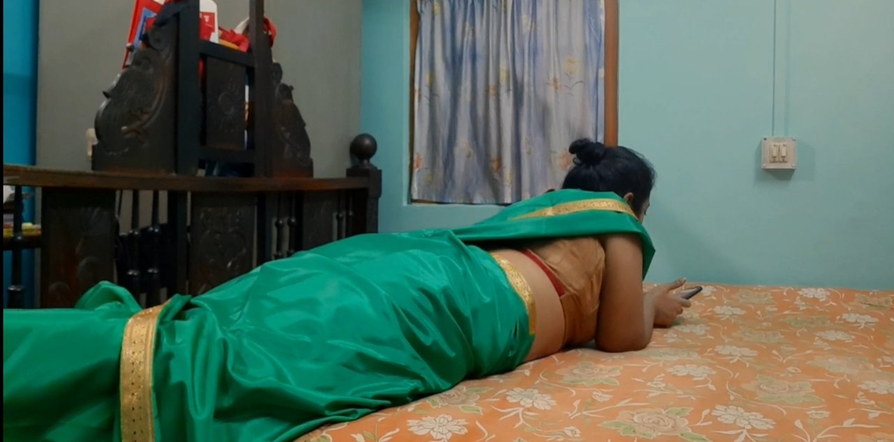 Beautiful Indian Couple Real Homemade Sex Video pic