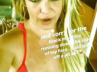 Bikini brittany pic spear - Britney spears in a bikini, 10-6-2019