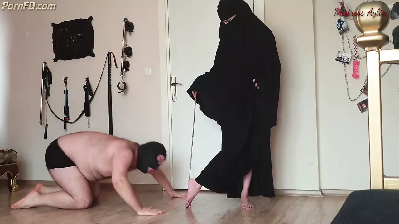 Muslim Femdom