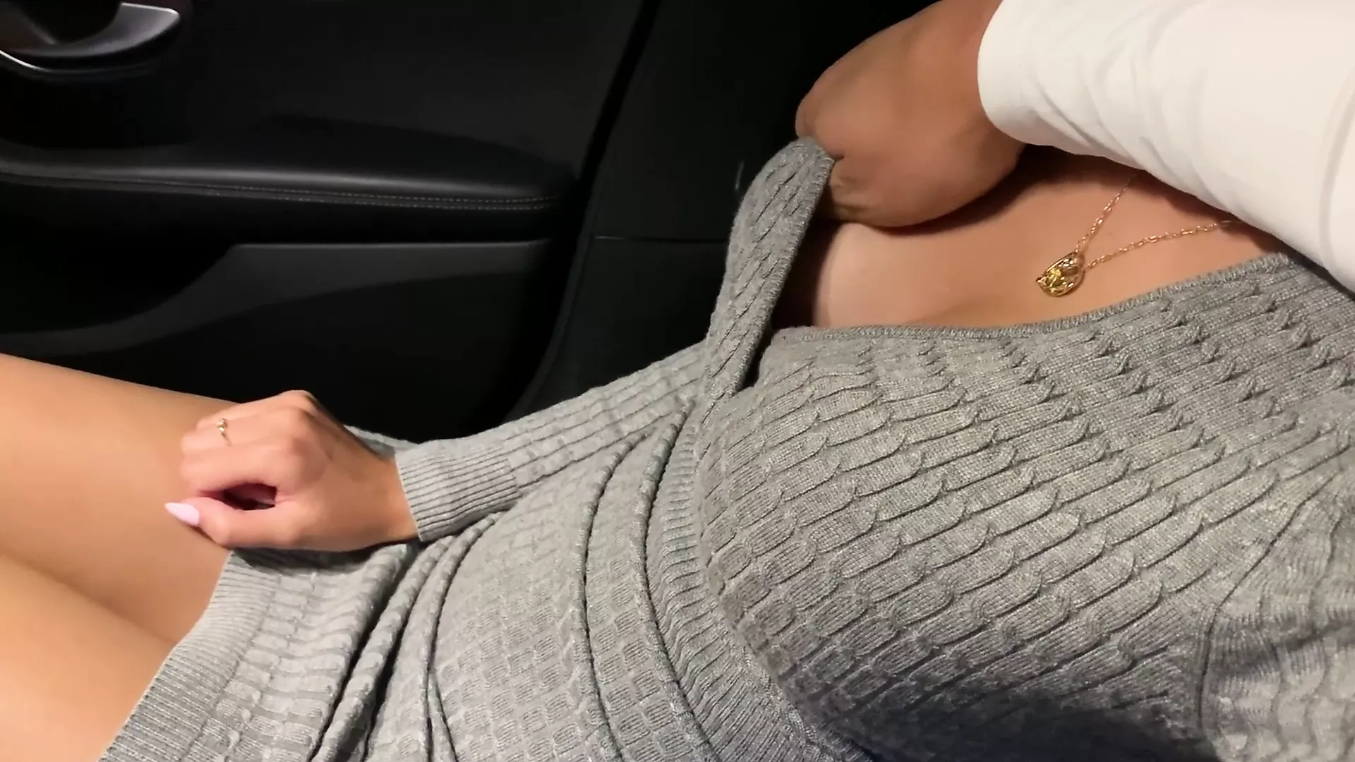 Blowjob in the car on the first date Porn Photo Hd
