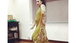 UK Pakistani Uni Girl Dance Non Nude Traditional NON Nude