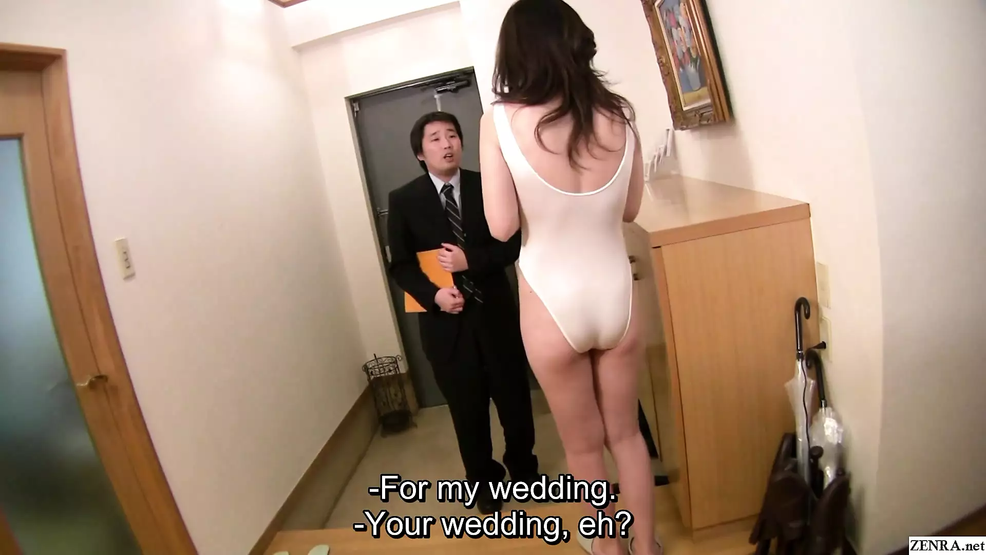 Pale and leggy Japanese MILF answers door in revealing leotard picture