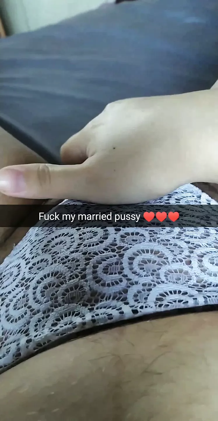 Please fuck my married pussy bareback
