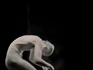 Erotic performing arts - Erotic dance performance 4 - proximity and distance of sexes