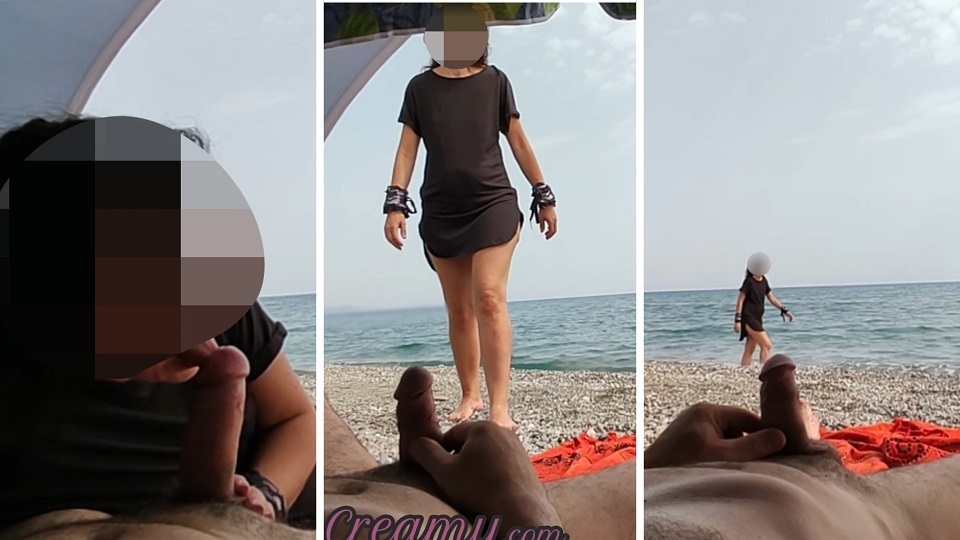Dick Flash - a Girl Caught Me Jerking off in Public Beach and Help Me