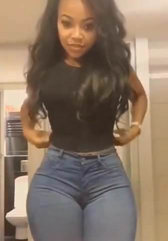 Hourglass Black Pussy - Black Girl Hourglass Figure in Jeans, Porn b1 | xHamster