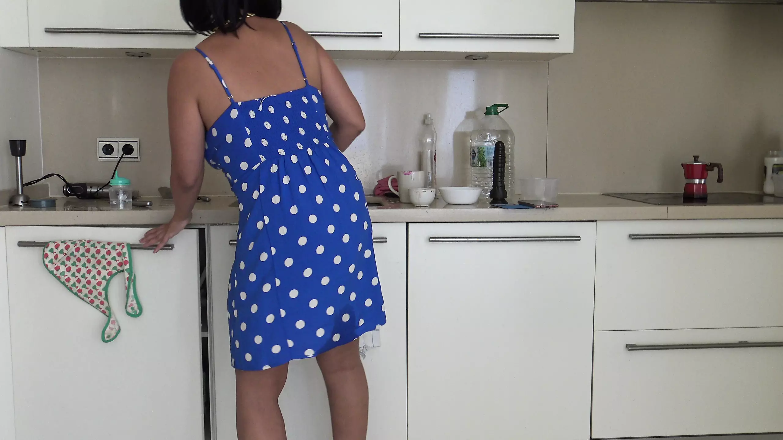 Busty French Cuckolding Wife Has Kitchen