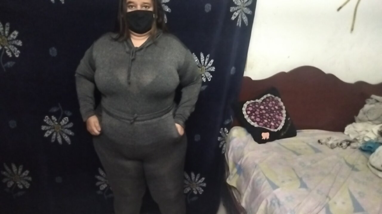 Chubby Bbw Girl Changing Clothes photo