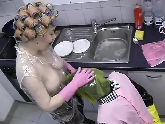 Kinky Housewives In Hair Rollers Xhamster 