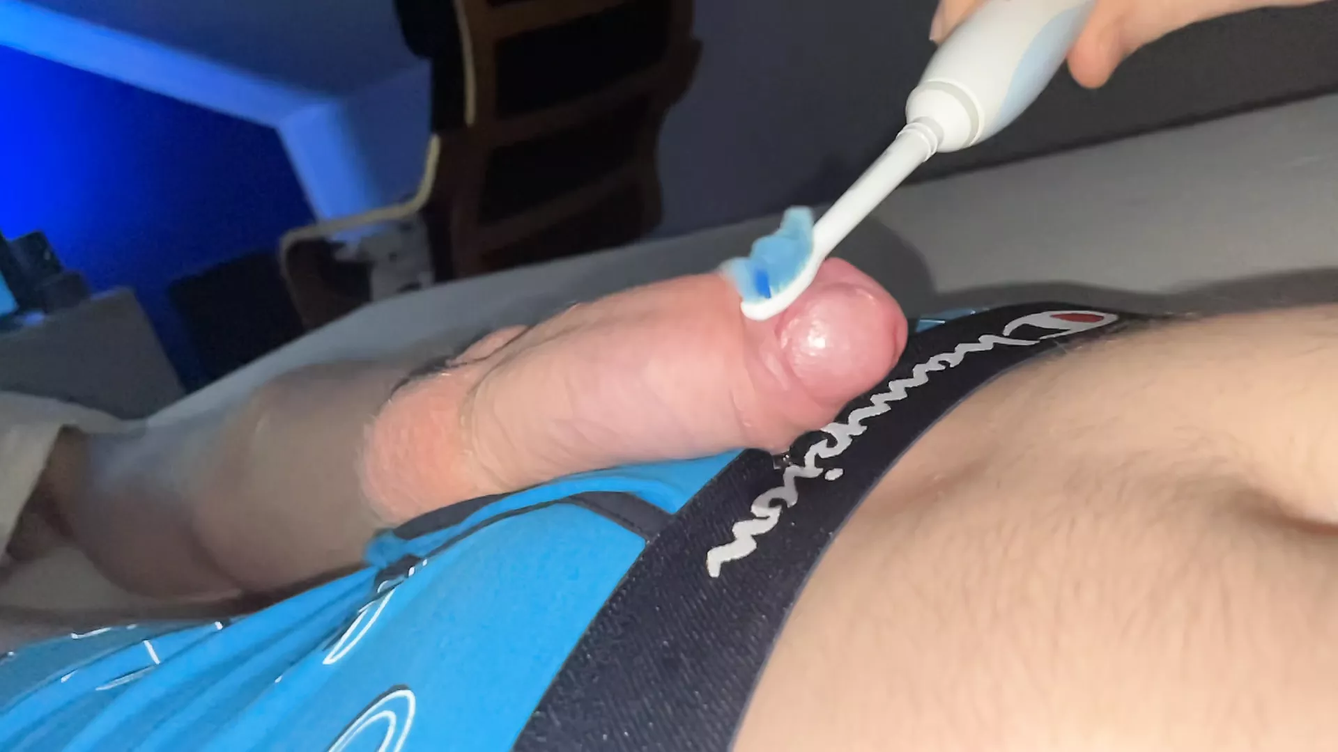 электрической зубной щеткой порно фото 42