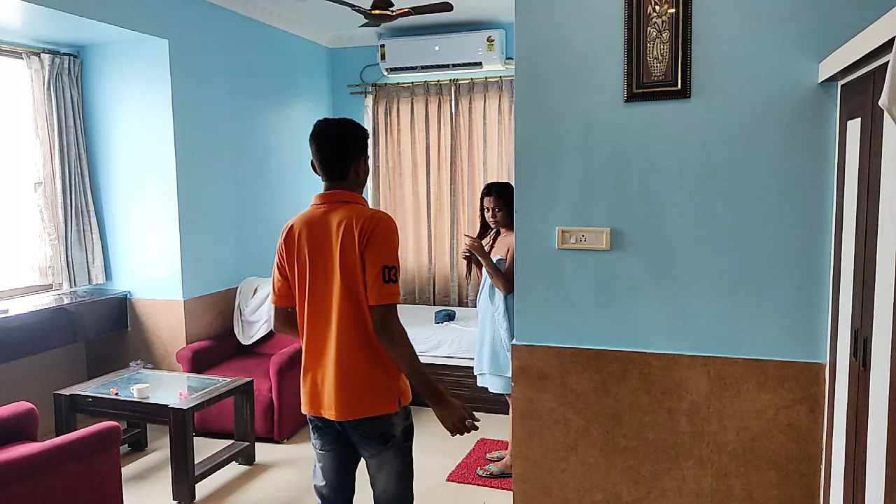 A Desi Model Seduces A Hotel Boy And Gives Him A Happy Ending In A Hotel Room picture