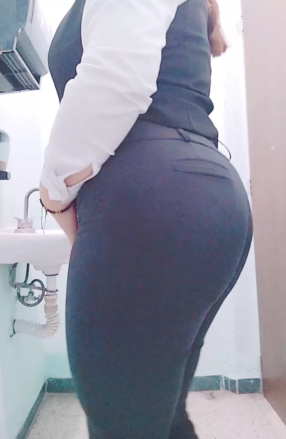 Sexy Mexican MILF secretary with a big butt takes off her uniform at the office and shows her nice and sensual