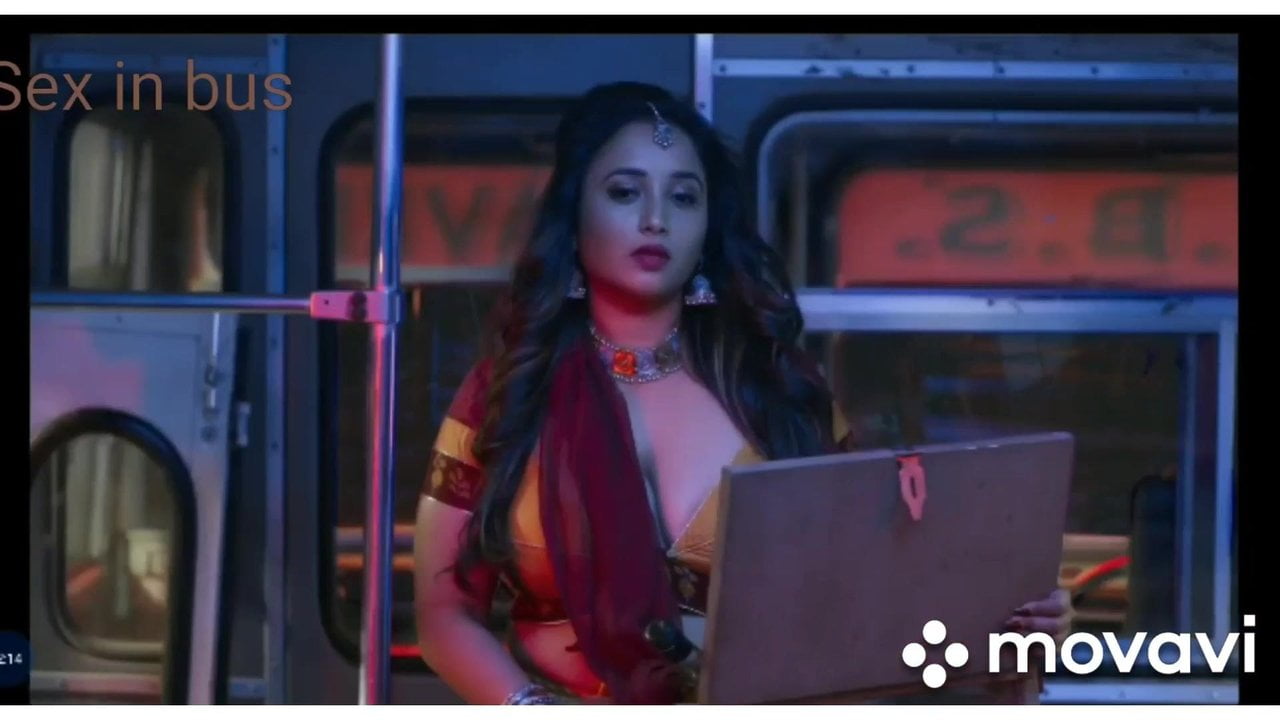 Sexy bhabi seducing in
