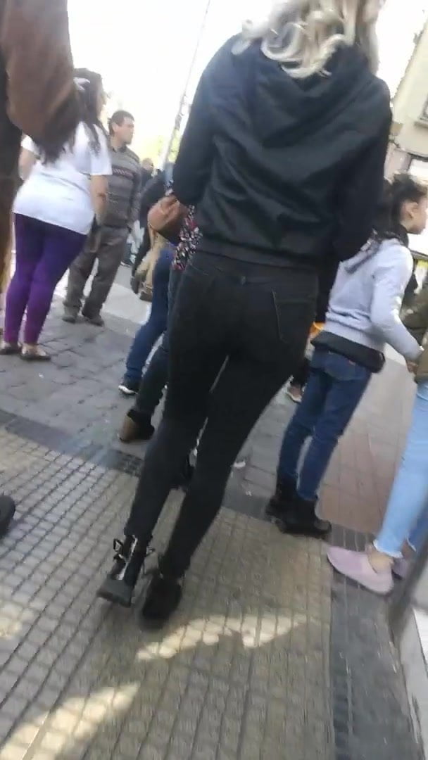 Ass in tight jean