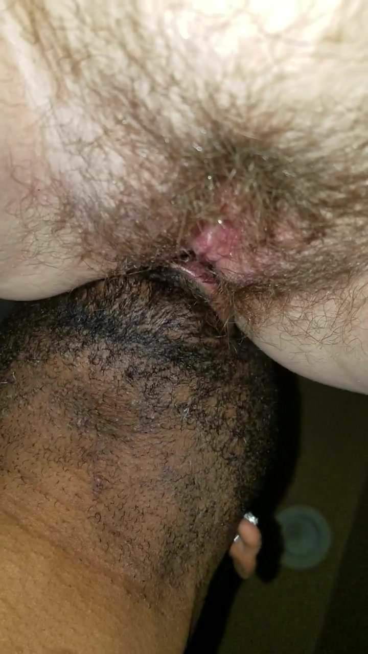 Hairy Lesbian Eating Pussy