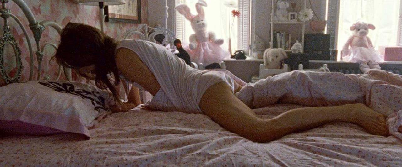 Натали Портман мастурбирует в сцене из фильма "Черный лебедь" xHa...