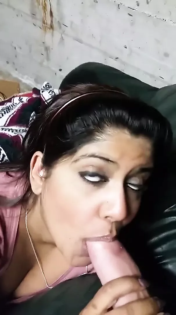Desi Indian Gives a Hot Blowjob, Free HD Porn 5d xHamster xHamster