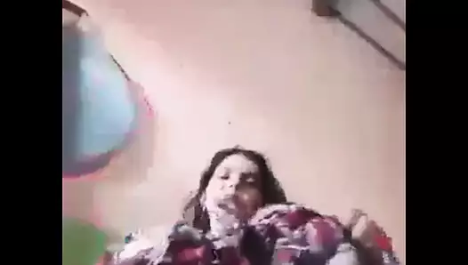 Zareen Baji Recording Her Fingering Her Pussy for Her Lovers xHamster