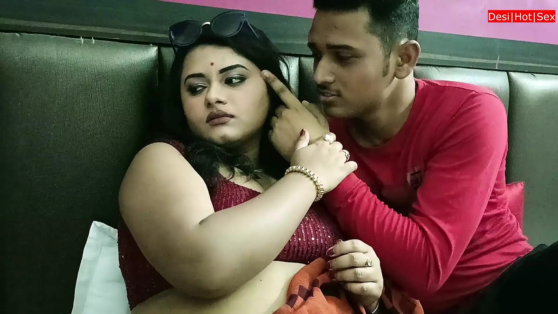 Desi Pure Hot Bhabhi Fucking with Neighbour Boy! Hindi Web pic