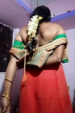 320px x 480px - Swetha Tamil Wife Saree Strip Record Video: Free Porn 9f | xHamster
