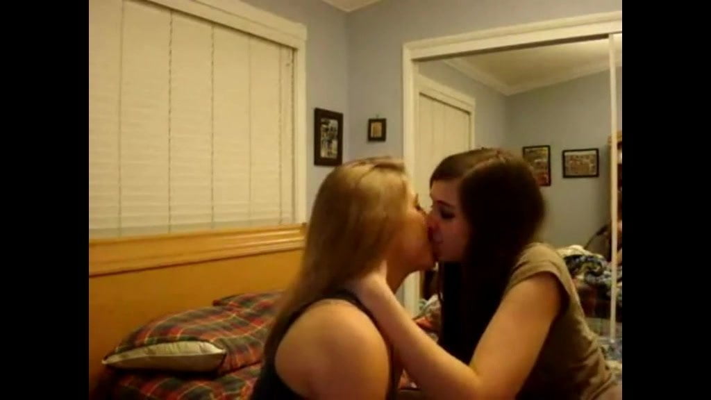 Lesbian Eating Out Pussy