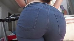This Goddess moves her ass in jeans from side to side!