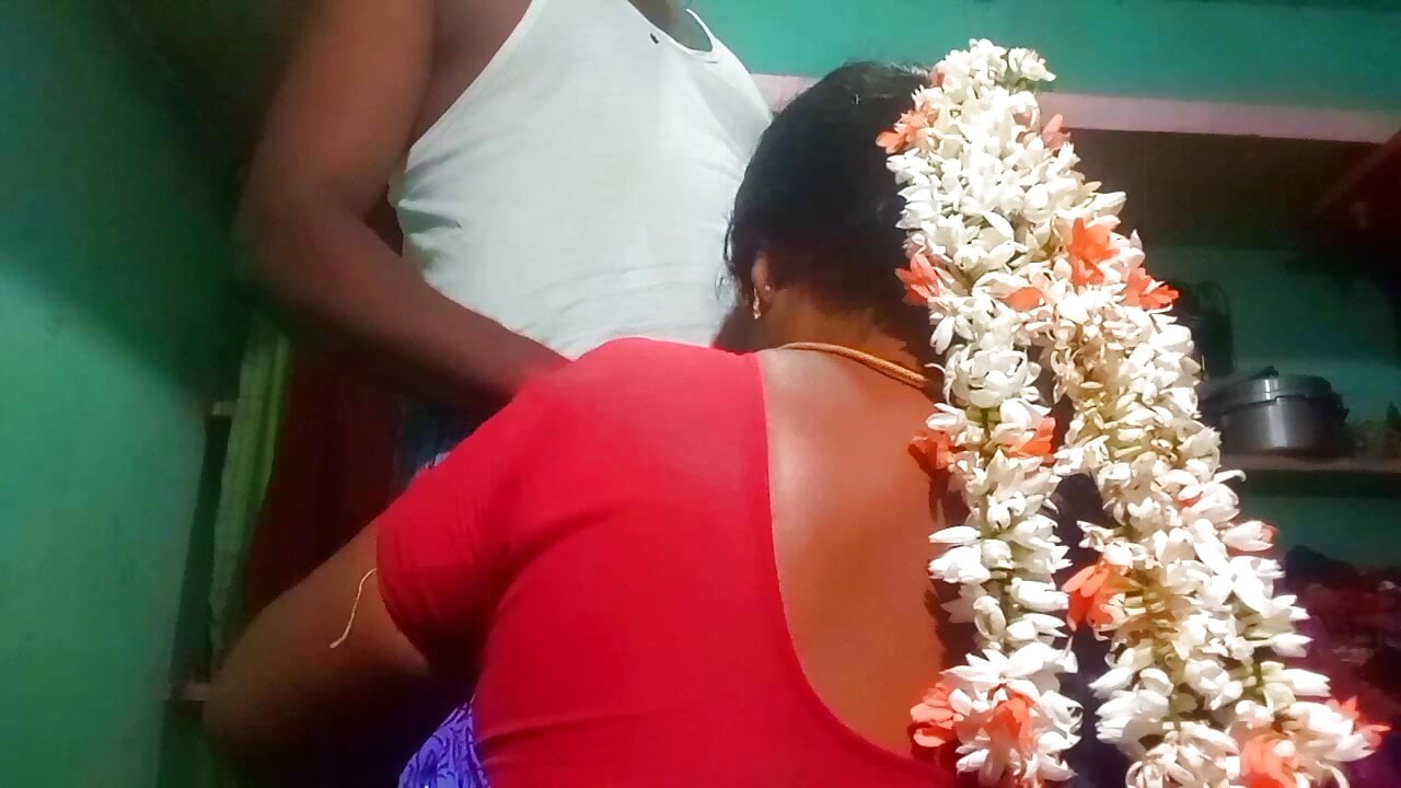Tamil mallu aunty image