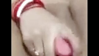 Meri pyasi choot me dildo, desi video, selfie, masturbation