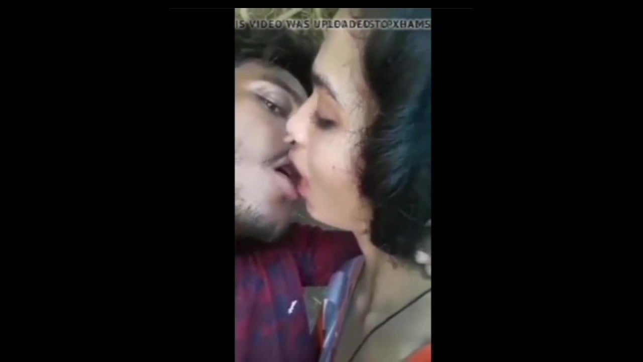 bangladeshi girlfriend kissing boobs Porn Photos Hd