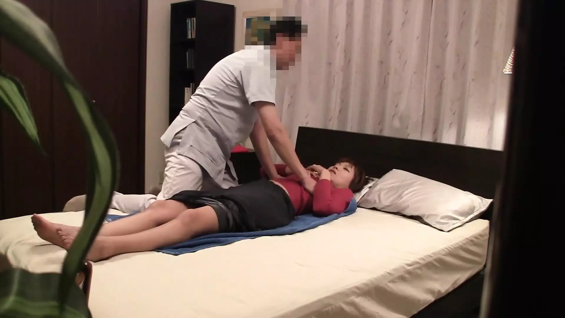 Tricking A Wife Into An Oil Massage... picture photo