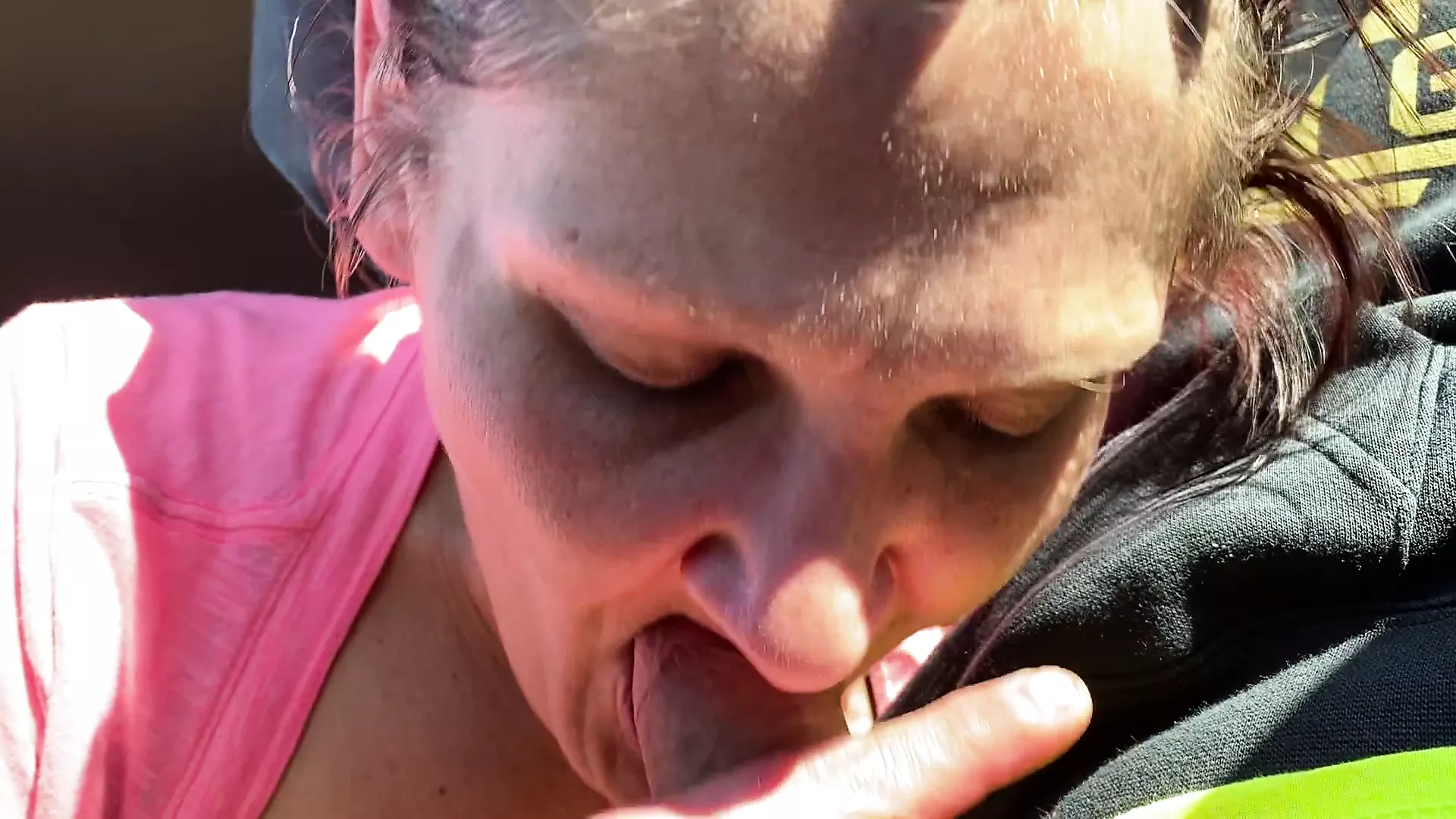 wife toothless blow job