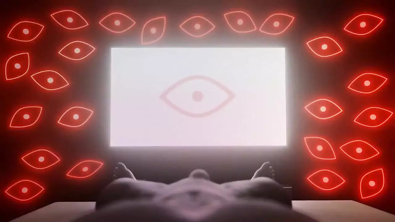 En regardant un porno, un fantôme sexy sort de votre télévision et commence à vous baiser xHamster