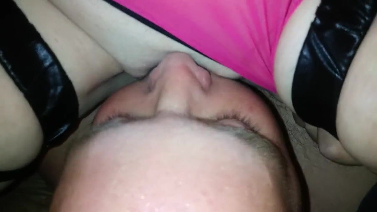 husbands drinking wifes piss porn gallerie