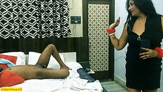 Desi hot stepmom has erotic hardcore sex!! Latest viral sex with Bangla audio