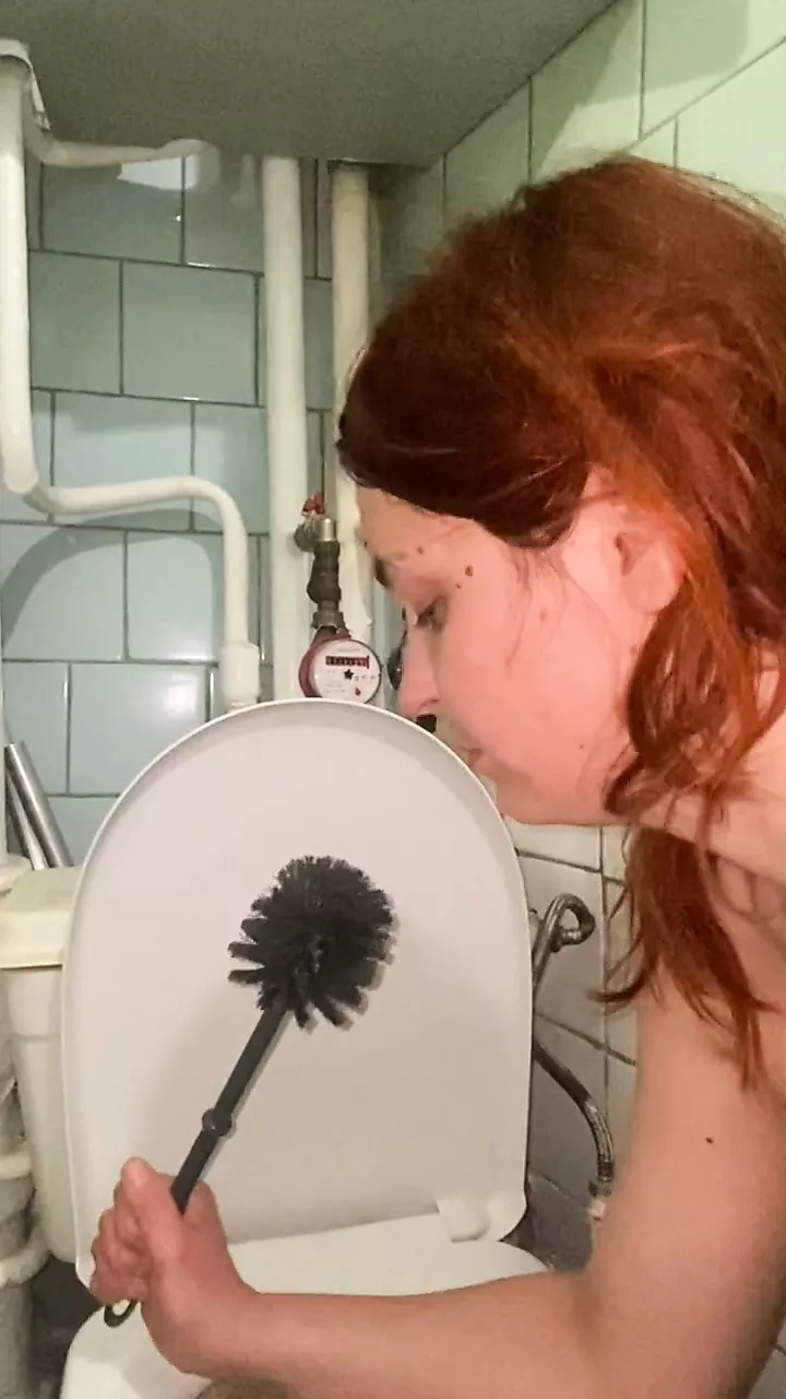 Xxx Vieeos Girl Tolet Drink - Dirty Toilet Licking Toilet Brush Spit from the Floor | xHamster