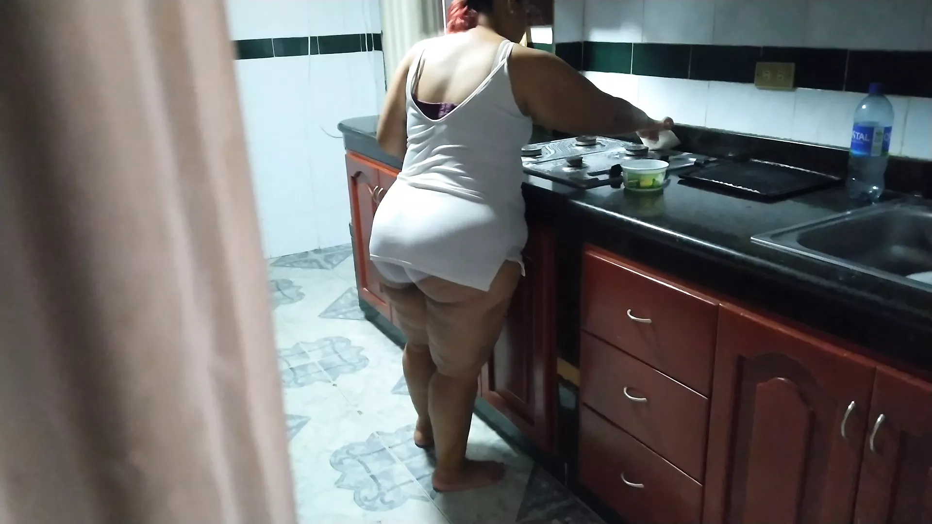 Food Kitchen Masturbation - I masturbate while my friend's mom cleans the kitchen | xHamster
