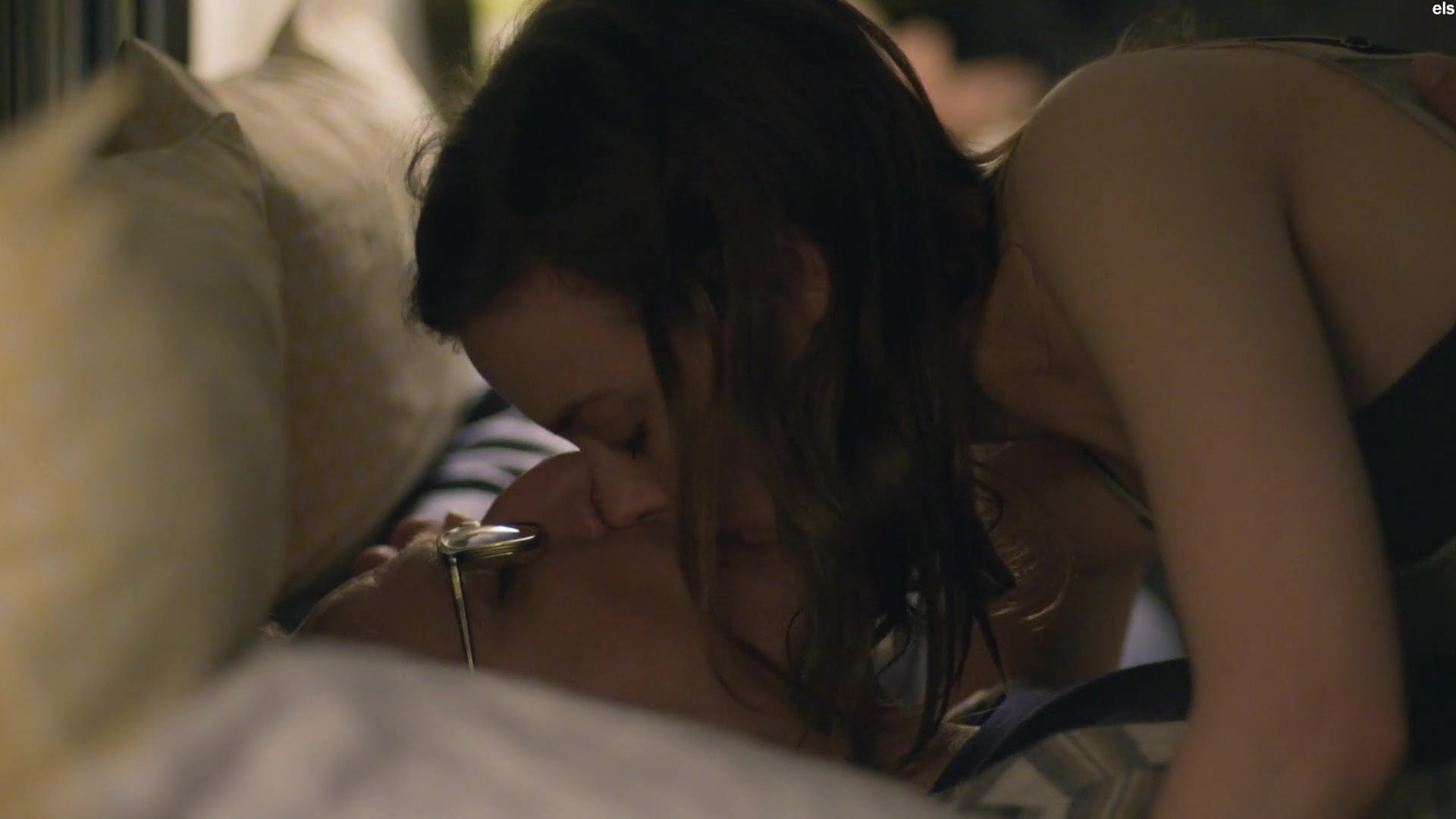 Gillian Jacobs Sex Scene Love Tv Series.
