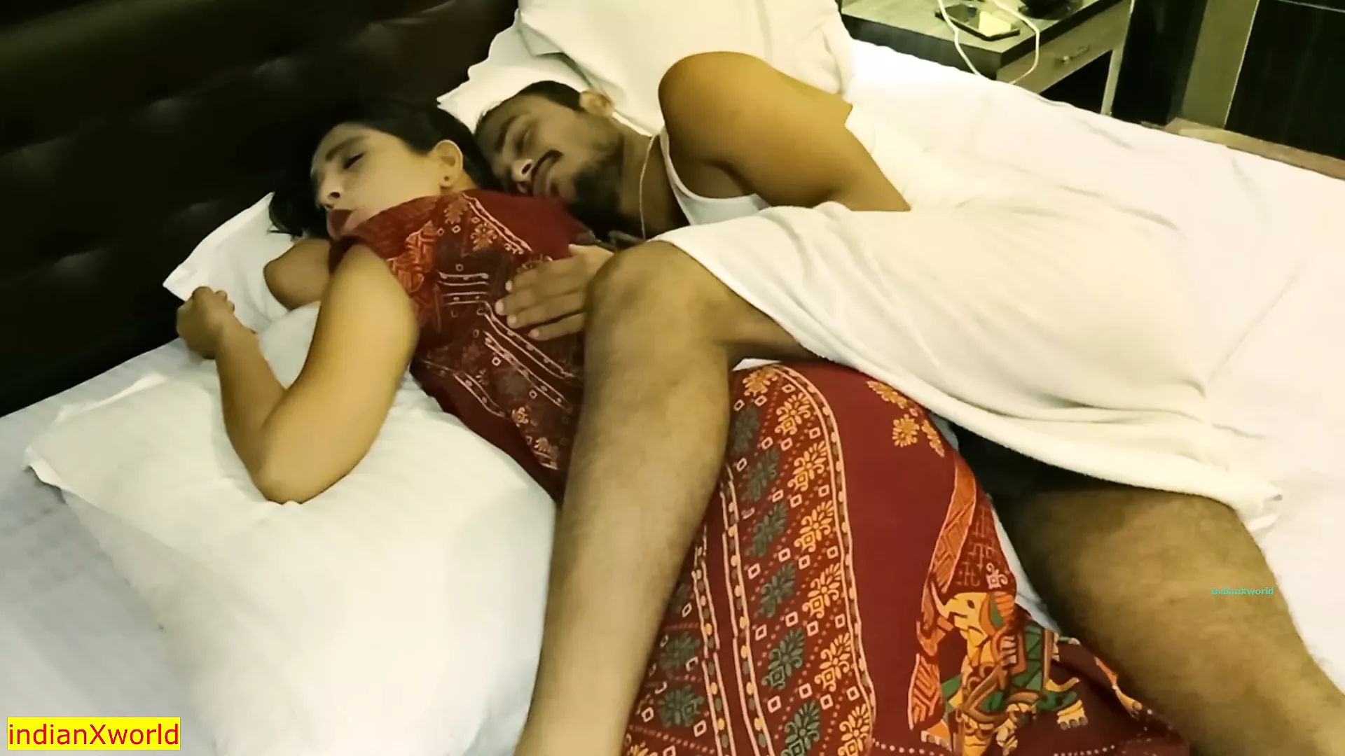 Indische hete mooie meisjes eerste huwelijksreis !! geweldige xxx hardcore seks xHamster