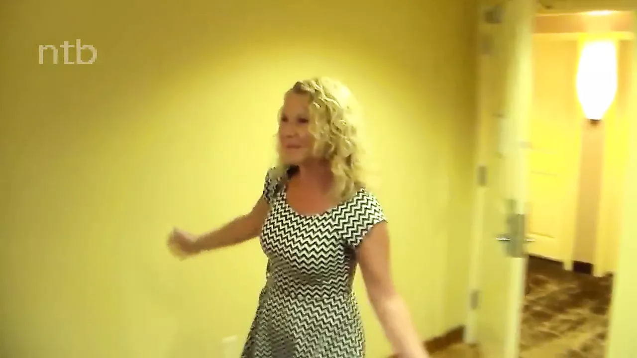 Wife returns to hotel with her BBC