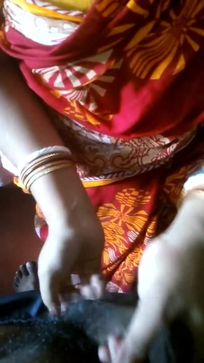 Indian Beautiful Housewife in Home-made Sex with BF Clear Audio xHamster