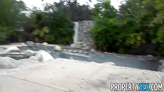 PropertySex - Fucking incompetent real estate agent outdoors