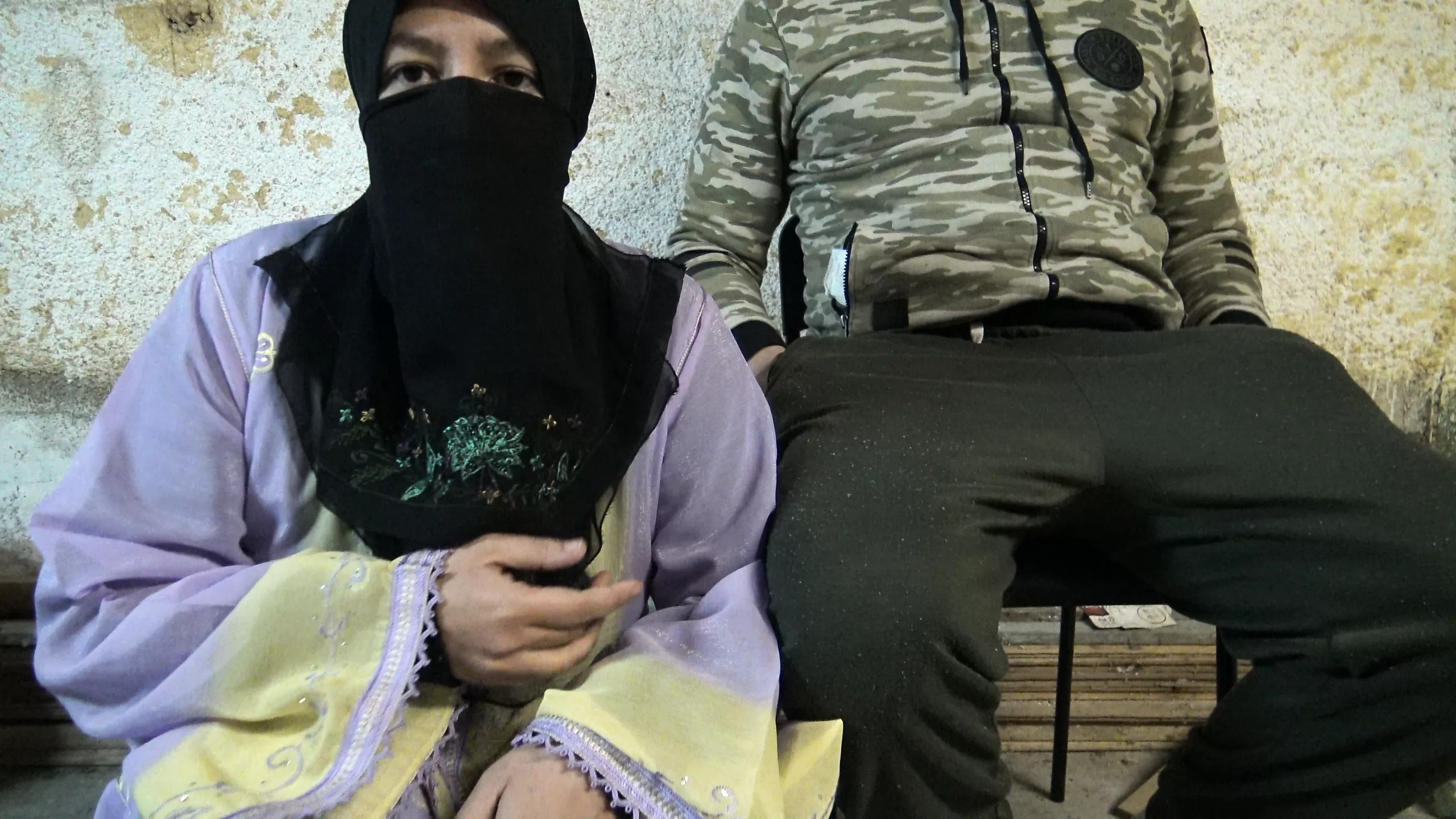 Soldado americano fode esposa muçulmana e goza dentro de sua buceta xHamster