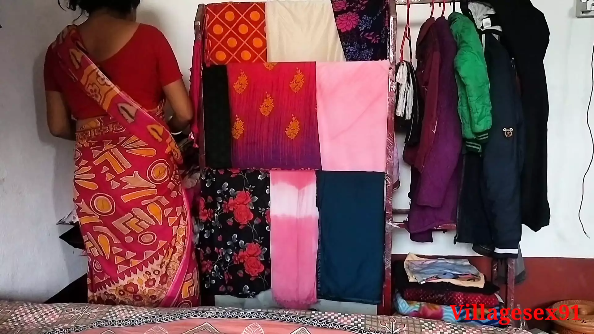 Une femme couche avec une servante (vidéo officielle par villagesex91) xHamster