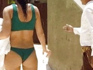 Bikini eva in mendes - Eva marie in green bikini